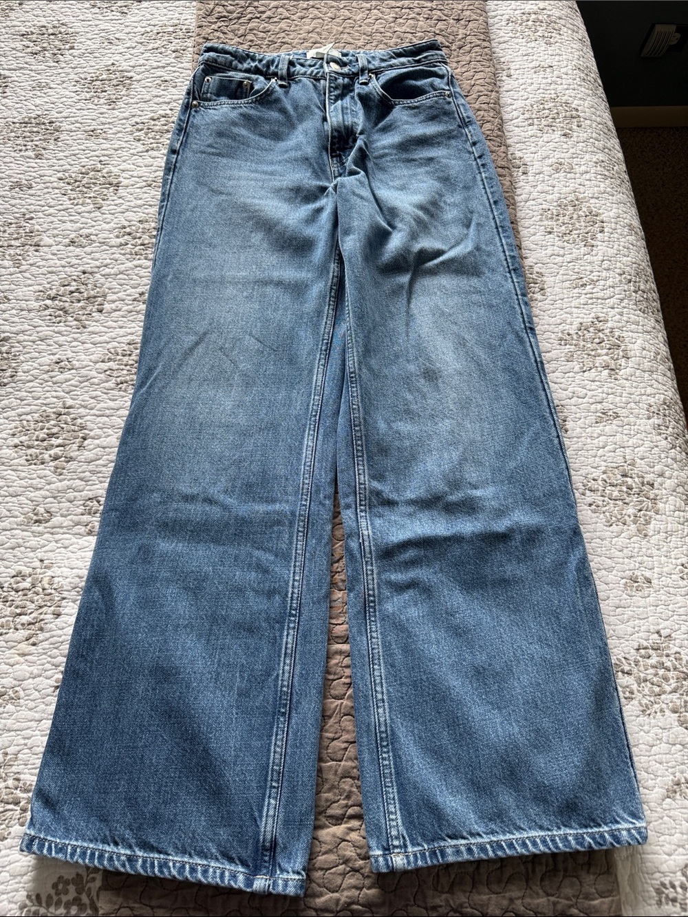 H&M Wide-Leg Jeans in Medium Blue Denim